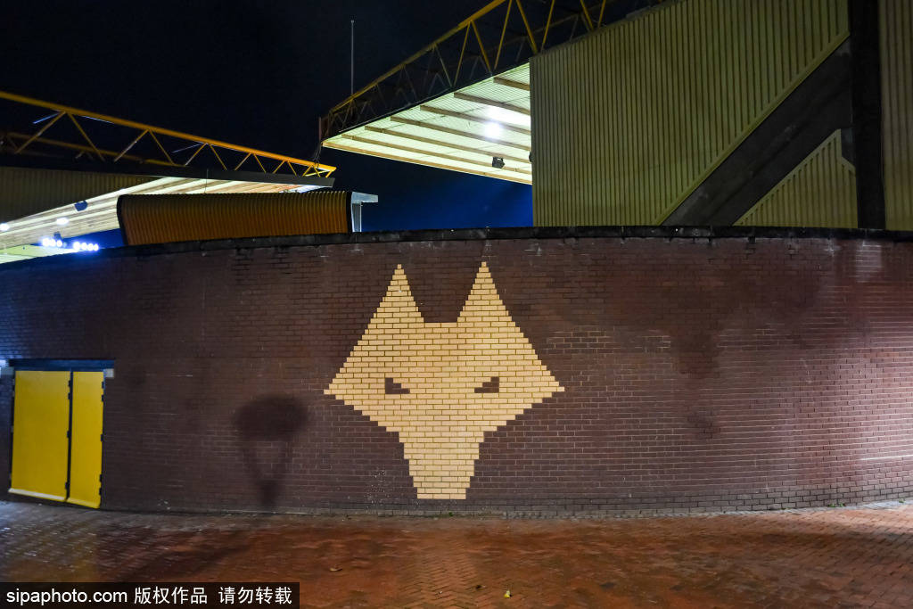 红魔难振作:曼联与利兹联德比战平局收场